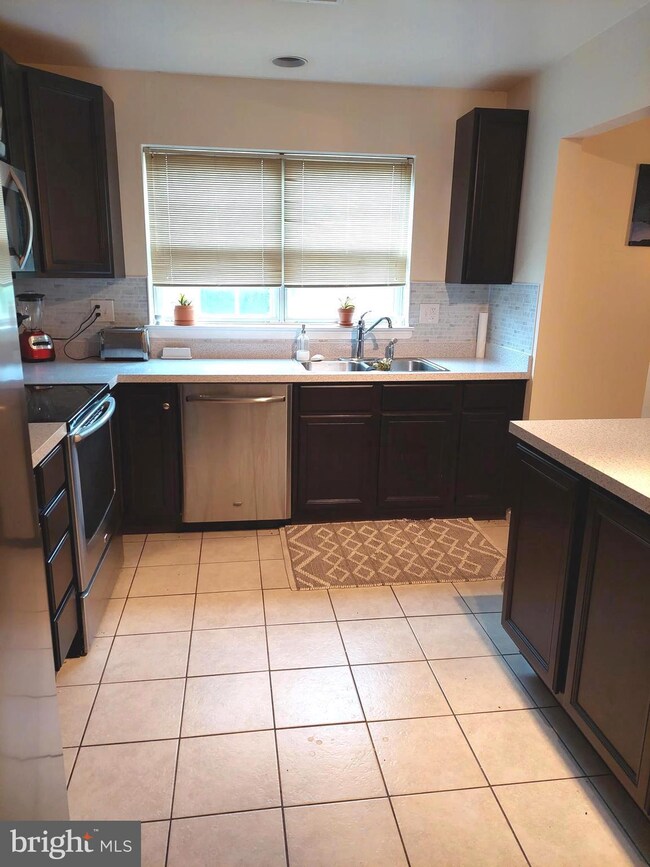 207 Barrington Ct, Palmyra, PA 17078 - photo 7