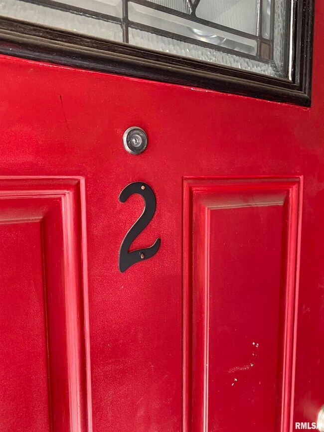 1219 N Perry St unit 2, Davenport, IA 52803 - photo 4