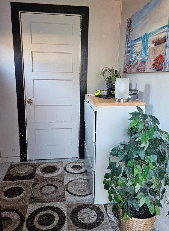 27 Stocker St, Springfield, MA 01129 - photo 5