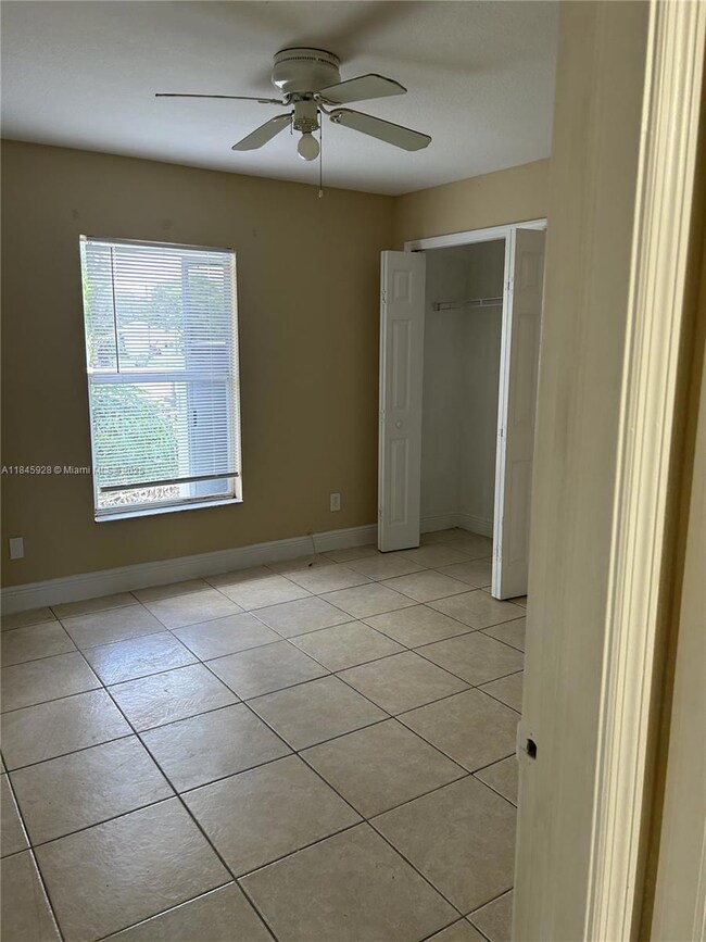 2702 Robin Ave S unit 2702, Lehigh Acres, FL 33973 - photo 5