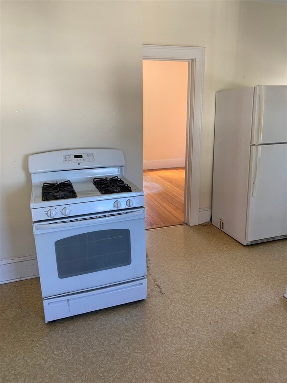 17 Wareham St unit 2, Medford, MA 02155 - photo 5