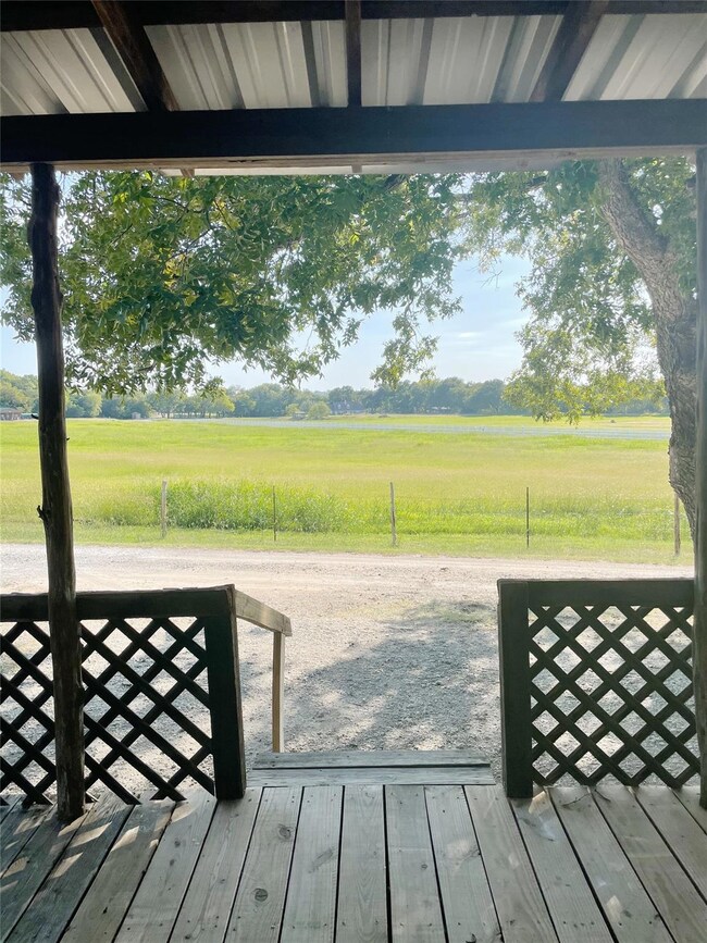 2852 Thompson Rd, Weatherford, TX 76087 - photo 4