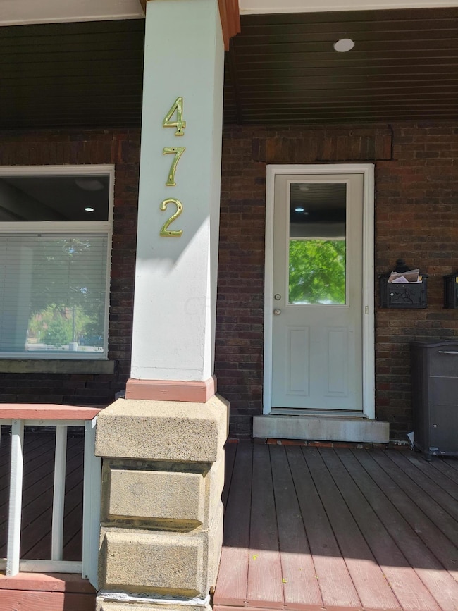 472 entance