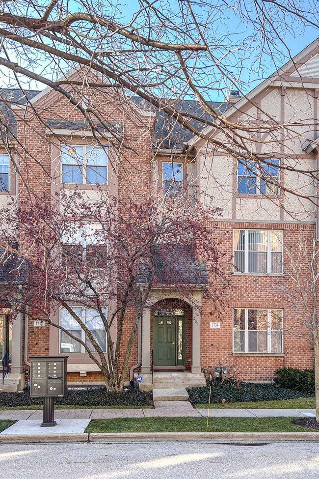 1738 Tudor Ln, Northbrook, IL 60062 - photo 2