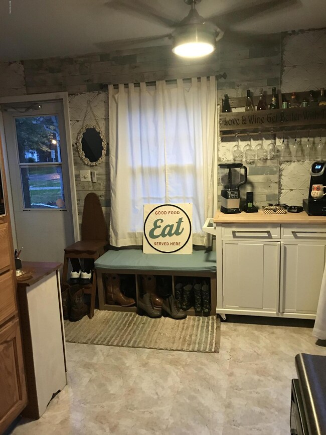 1533 Oak St, Niles, MI 49120 - photo 3