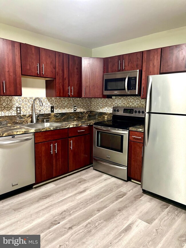 11490 Laurelwalk Dr, Laurel, MD 20708 - photo 5