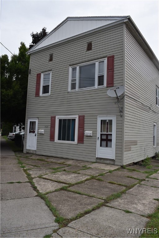 1021 Oliver St, North Tonawanda, NY 14120 - photo 3