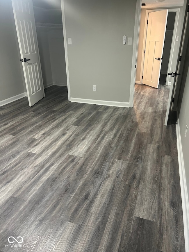 8605 Spring Valley Ln, Indianapolis, IN 46231 - photo 5