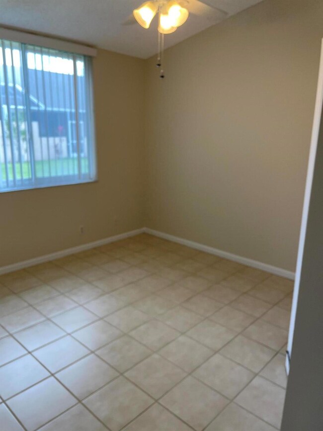 9817 Boca Gardens Cir N unit C, Boca Raton, FL 33496 - photo 7