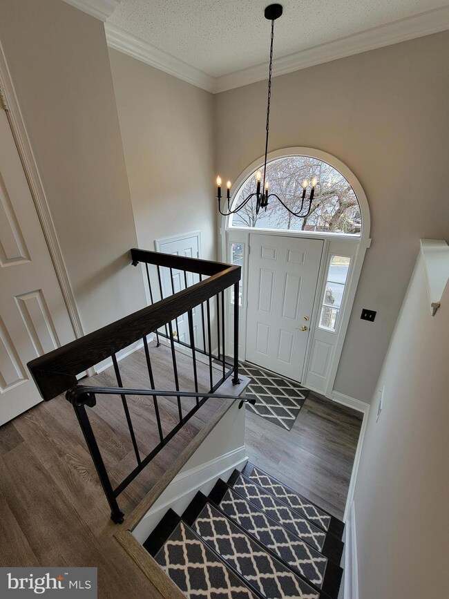 5824 Wye Oak Commons Ct, Burke, VA 22015 - photo 2