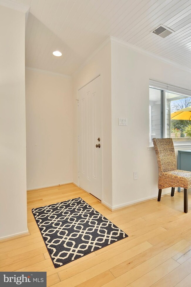 1927 Villaridge Dr unit 1927A, Reston, VA 20191 - photo 5