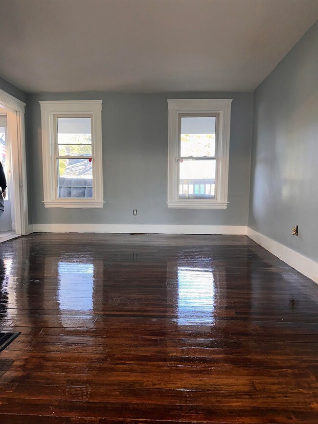 32 W Pine St unit B, Plaistow, NH 03865 - photo 3