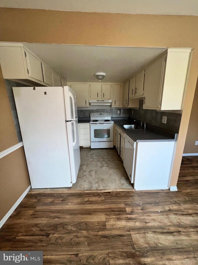 5017 Defford Place, Norristown, PA 19403 - photo 5