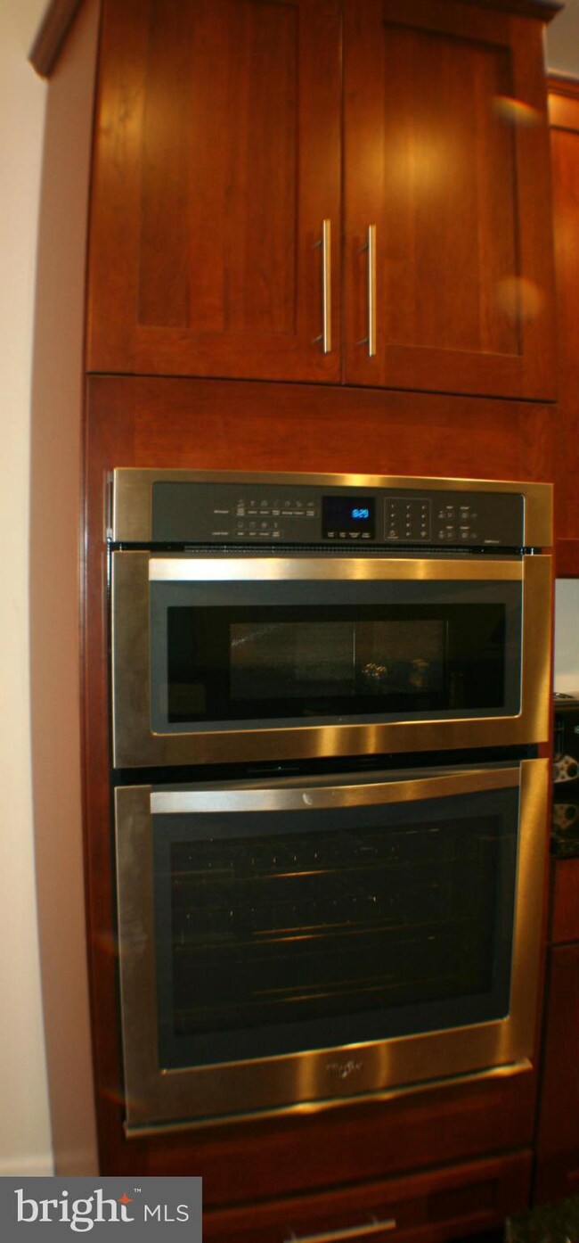 23493 Buckland Farm Terrace unit TOP TWO LEVELS, Ashburn, VA 20148 - photo 7