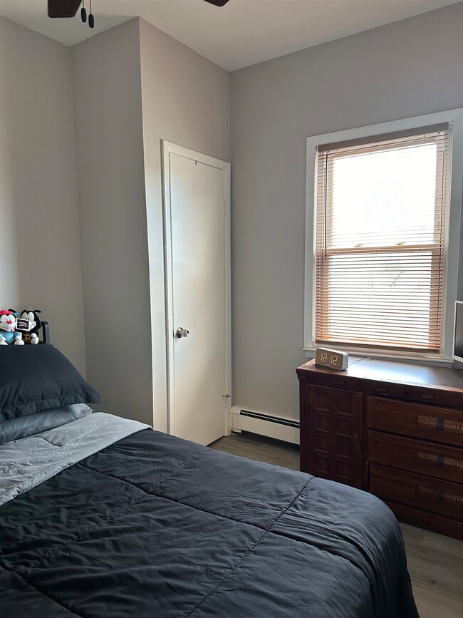 46-48 E 17th St unit 3R, Bayonne, NJ 07002 - photo 7