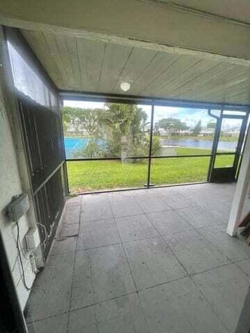 3104 Poolside Dr, Greenacres, FL 33463 - photo 4