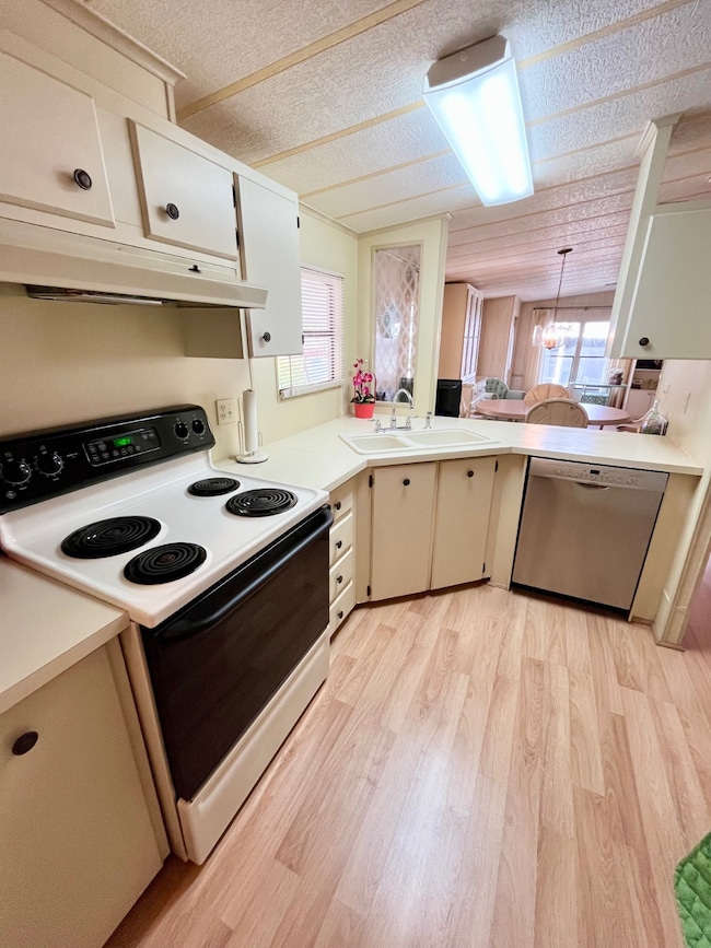 9753 Spyglass Ct unit 55H, North Fort Myers, FL 33903 - photo 4