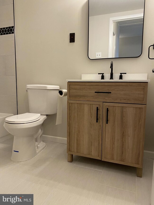 27705 Valley Run Dr unit 705, Wilmington, DE 19810 - photo 3