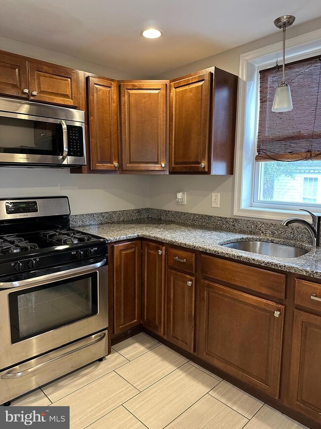 5242 Sands Rd, Lothian, MD 20711 - photo 5