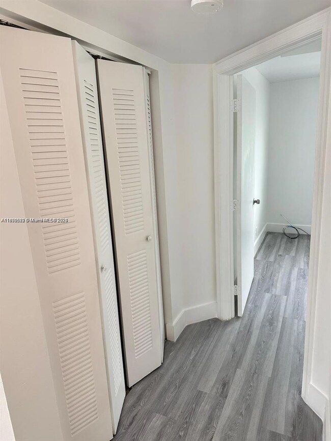 6921 Pembroke Rd unit 6921, Pembroke Pines, FL 33023 - photo 7