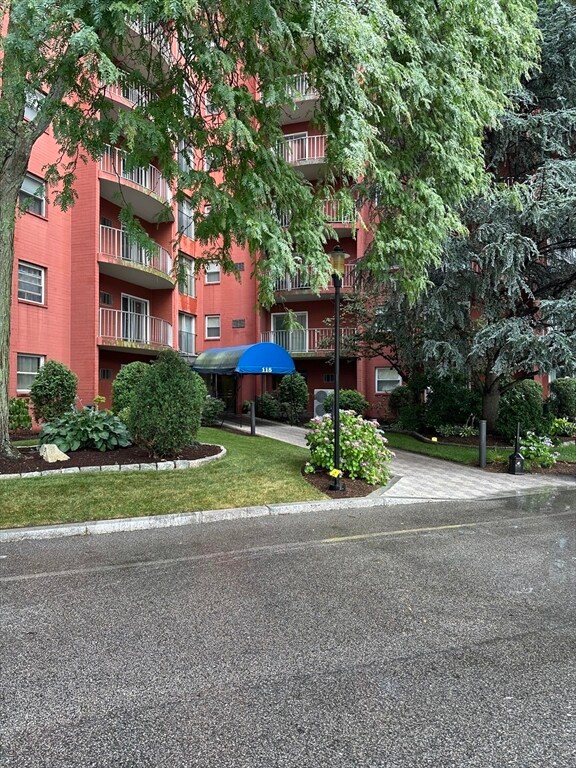 Sagamore Place Condominiums unit 1114, Quincy, MA 02171 - photo 2