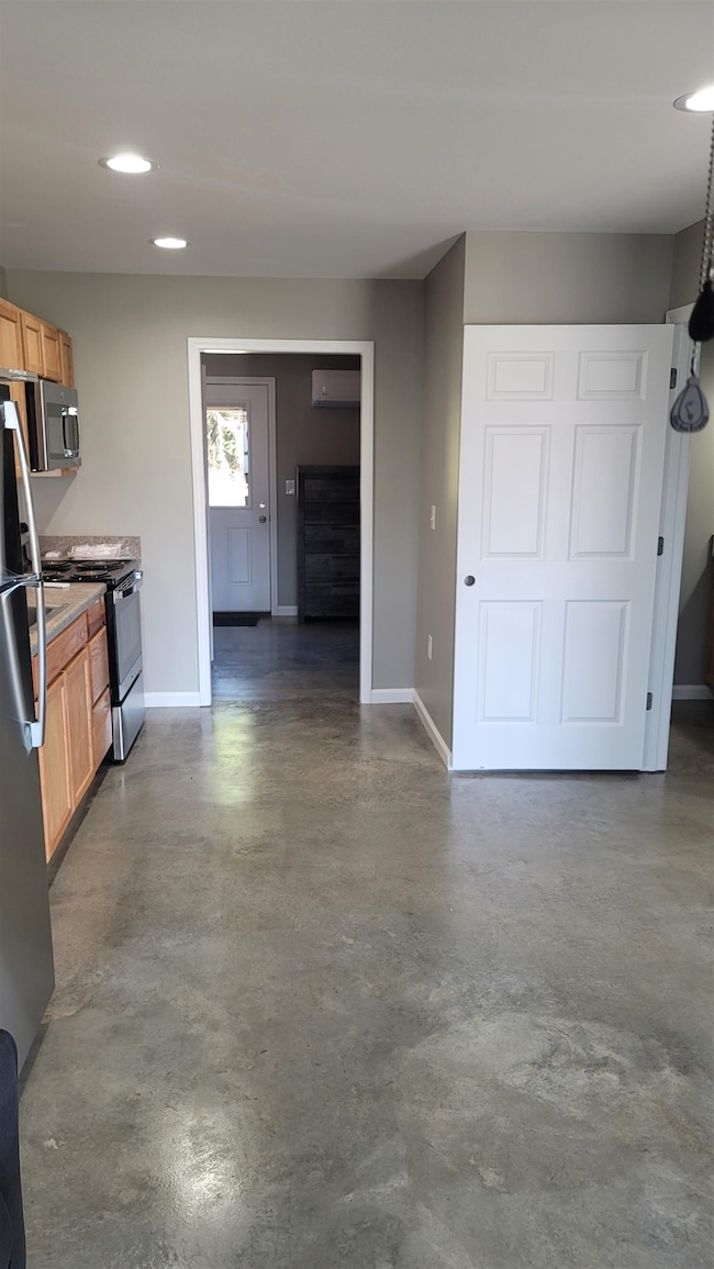 6820 Co Rd 91 unit 18, Rogersville, AL 35652 - photo 4