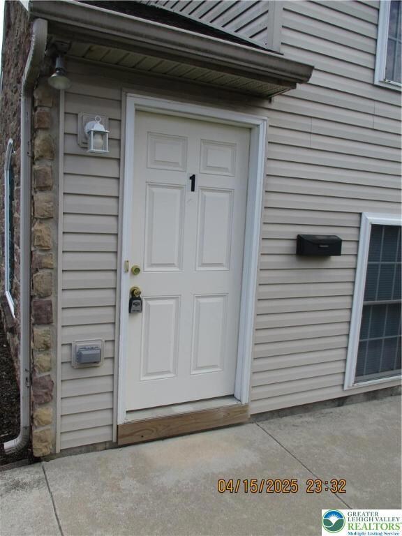 921 W Juniata St unit 1, Allentown, PA 18103 - photo 2