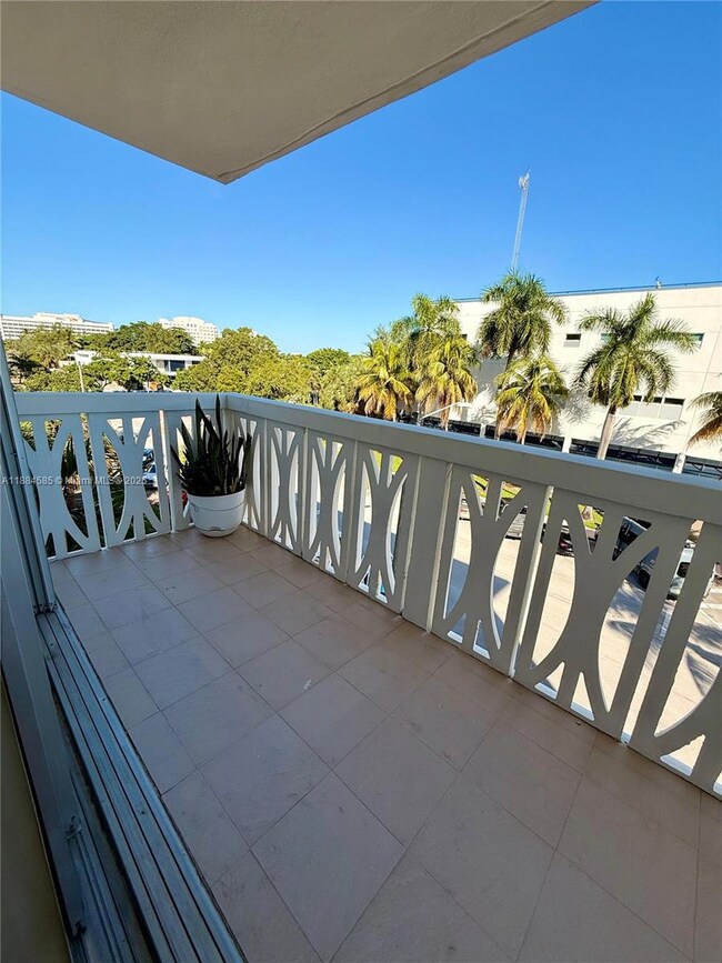 4142 N Jefferson Ave unit 4D, Miami Beach, FL 33140 - photo 2