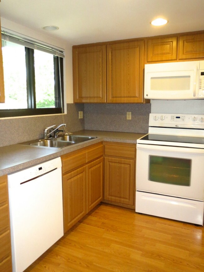 24820 13th Ave S, Des Moines, WA 98198 - photo 5