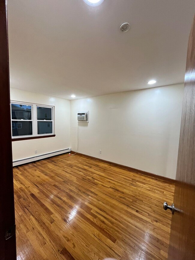 136 Grant Ave unit 2fl, Harrison, NJ 07029 - photo 3