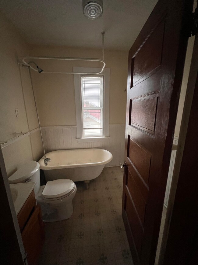 198 Alsace St unit 3, Manchester, NH 03102 - photo 7