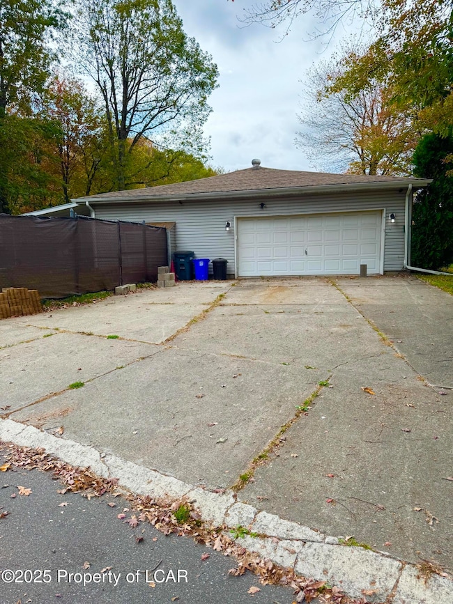 113 Johns Ave, Hazleton, PA 18201 - photo 3