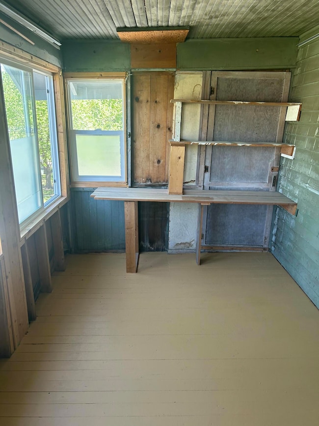 222 E Grant St, Clarinda, IA 51632 - photo 2