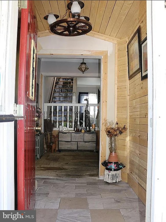 35 W Ogden St, Girardville, PA 17935 - photo 4