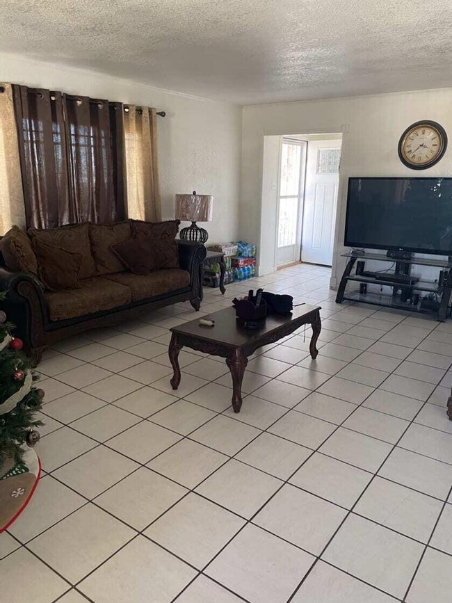 3230 Hamilton Ave, El Paso, TX 79930 - photo 4