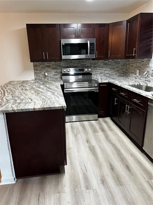 2806 S University Dr unit 1, Davie, FL 33328 - photo 3