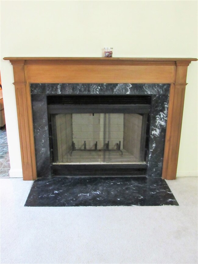 27 Apple Tree Dr, Goffstown, NH 03045 - photo 7