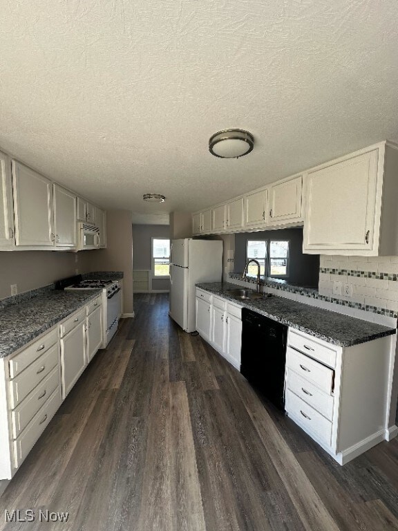 510 Arabian Ct, Lagrange, OH 44050 - photo 2