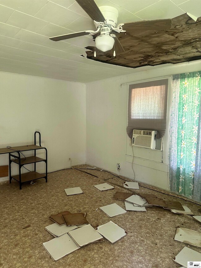 906 Todd St, Bastrop, LA 71220 - photo 3