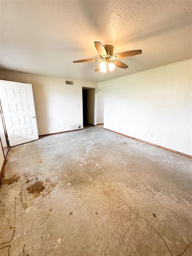 26032 E 1780 Rd, Walters, OK 73572 - photo 7