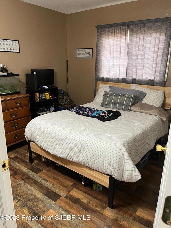 2nd bedroom