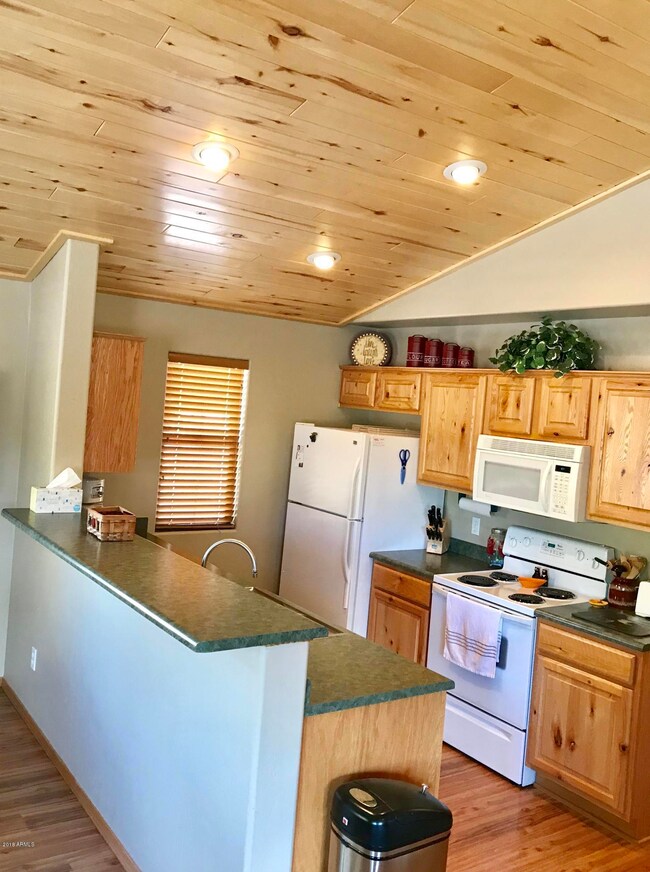 WHITE APPLIANCES