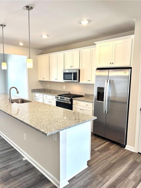 Builder images of a previously built decorated model, finishes, available options and layout can differ in actual home