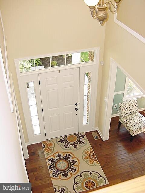 23014 Caterham Dr, Ashburn, VA 20148 - photo 2