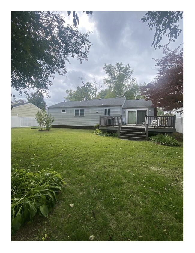 146 Mulberry Ln, Middlesex, NJ 08846 - photo 2