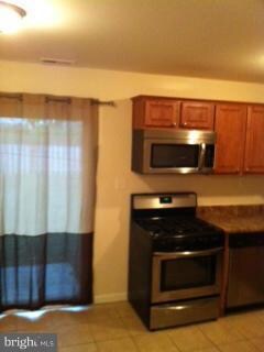 11512 Laurelwalk Dr, Laurel, MD 20708 - photo 2