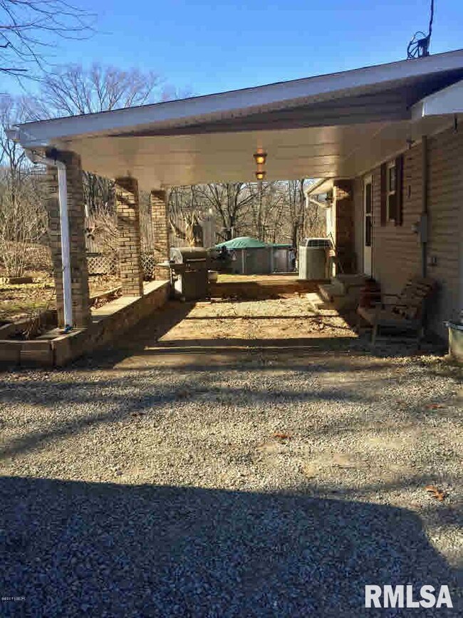 310 S Walnut Grove Rd, New Burnside, IL 62967 - photo 4