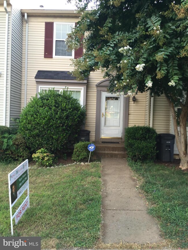 1989 Winslow Ct, Woodbridge, VA 22191 - photo 2