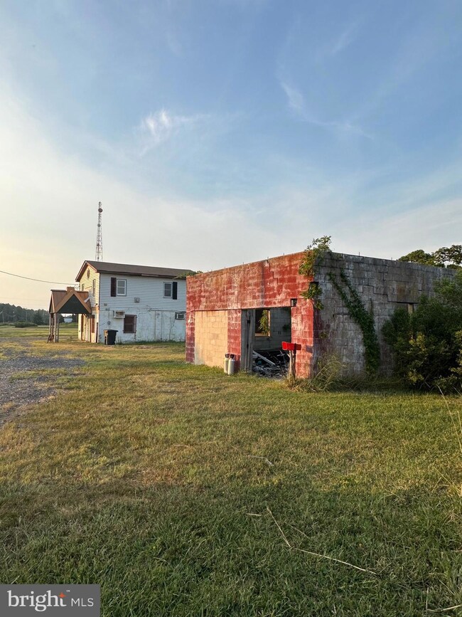 2411 Crapo-Wingate, Crapo, MD 21626 - photo 2