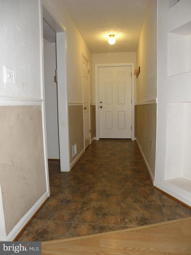 11991 Cardamom Dr unit 11991, Woodbridge, VA 22192 - photo 5